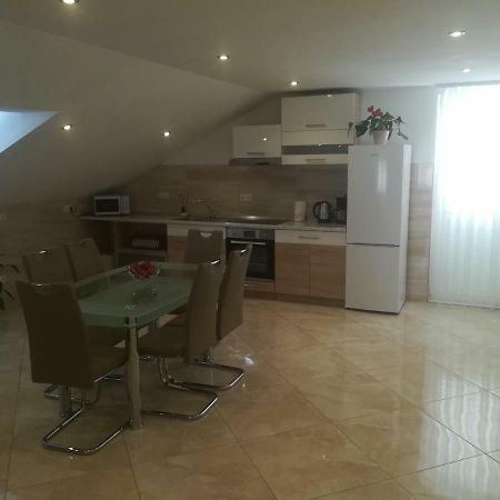 Appartement Apartman Daria à Trogir Extérieur photo