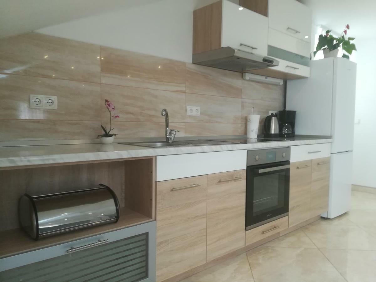 Appartement Apartman Daria à Trogir Extérieur photo