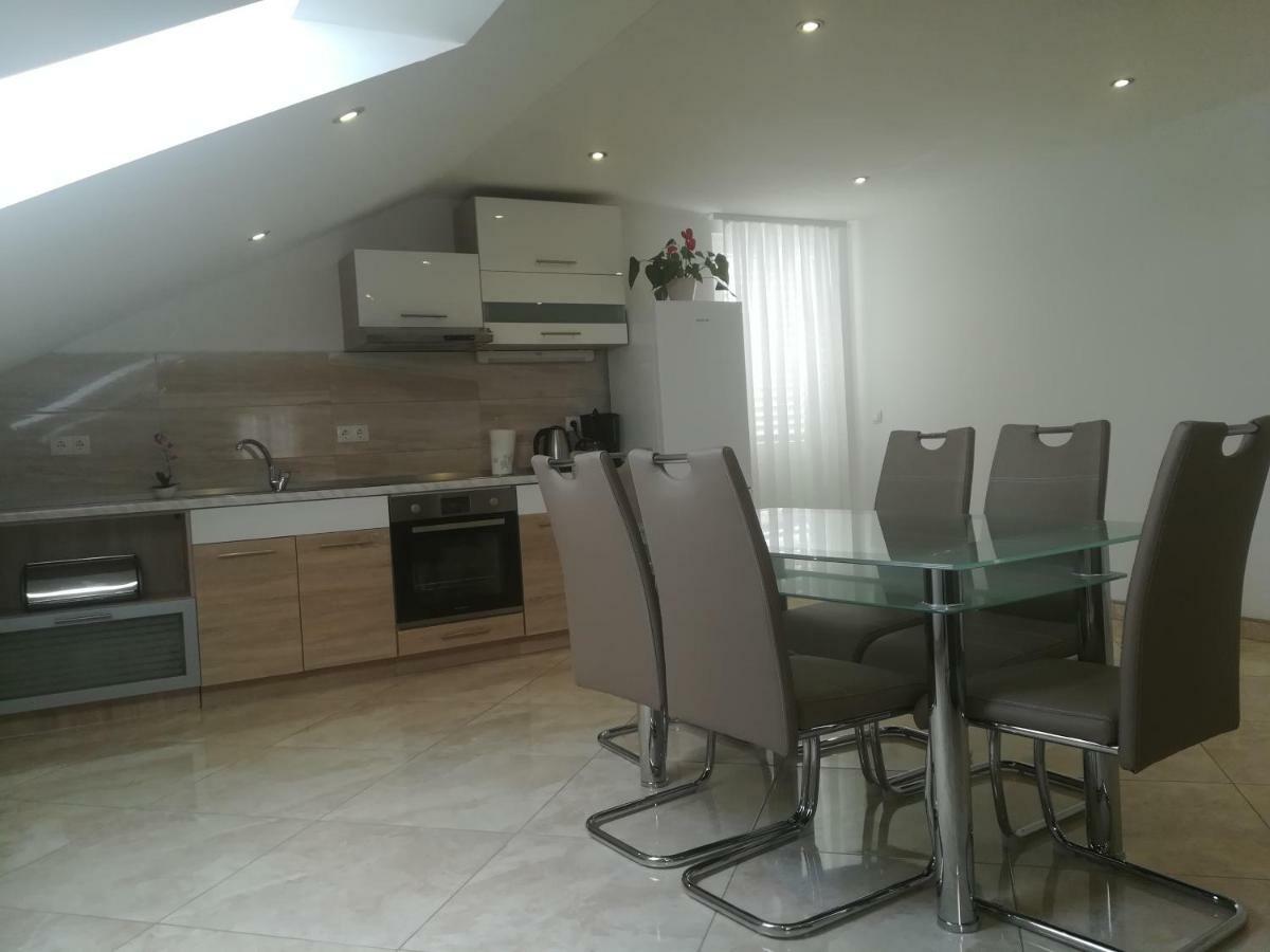 Appartement Apartman Daria à Trogir Extérieur photo