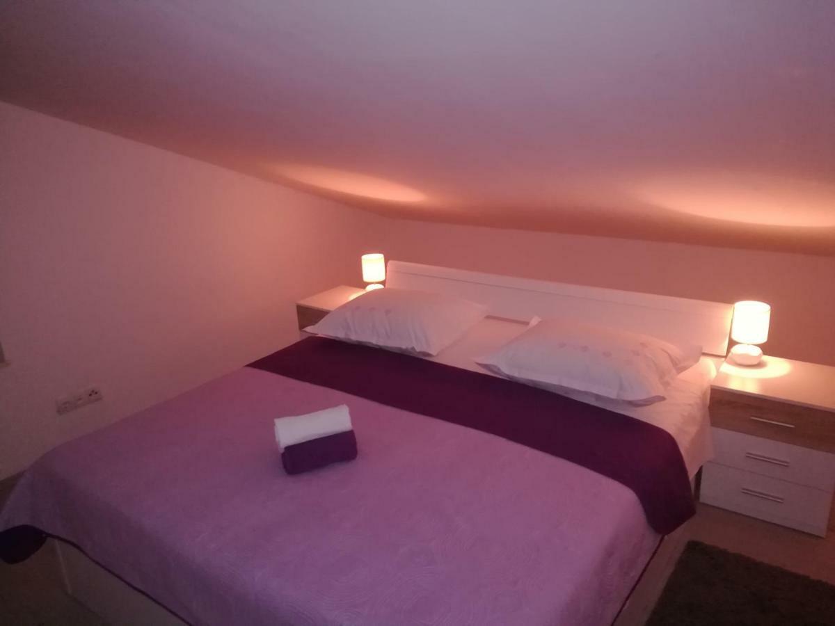 Appartement Apartman Daria à Trogir Extérieur photo